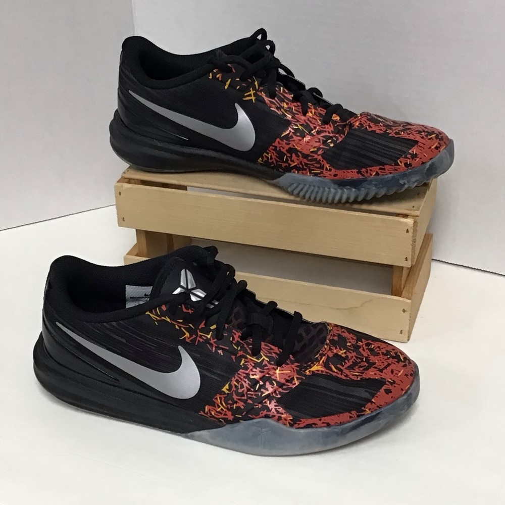 Nike KB Mentality Kobe Bryant Crimson 6.5 Y shoes